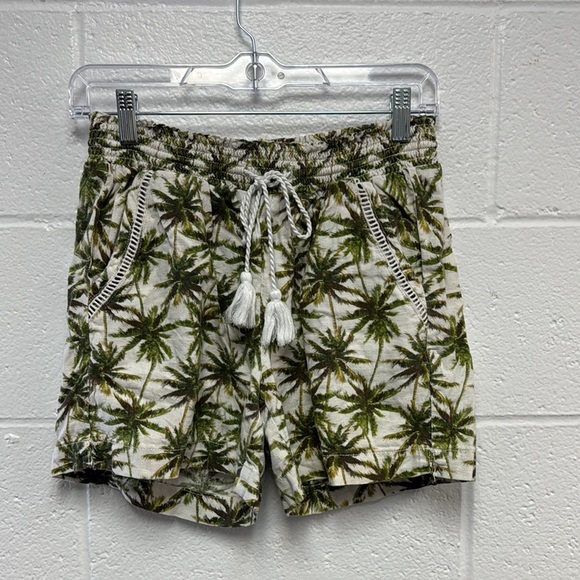 Briggs New York Pants - Briggs New York Green and White Cargo Shorts with Palm Tree Print